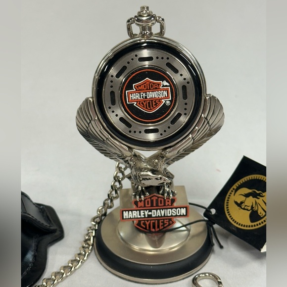 Vintage Harley Davidson Pocket Watch with Stand and Belt Holder - Picture 2 of 7